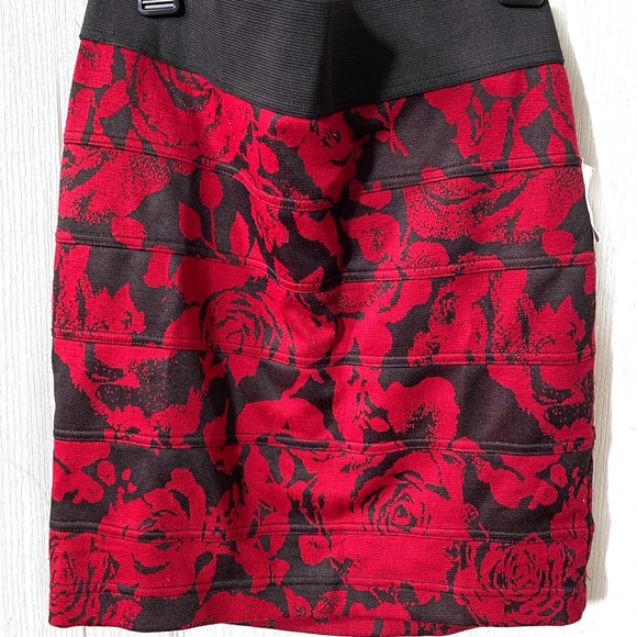 NEW Charlotte Russe Knit Skirt - Picture 1 of 2